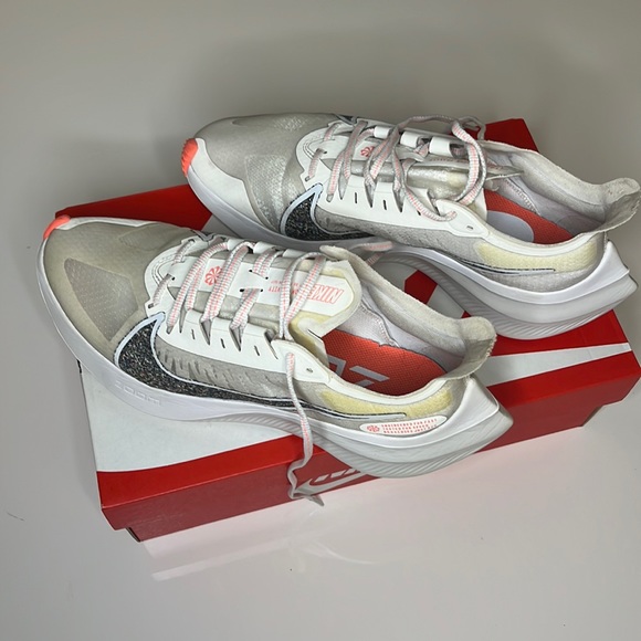 NIKE Zoom Gravity brand new in box - Picture 3 of 5